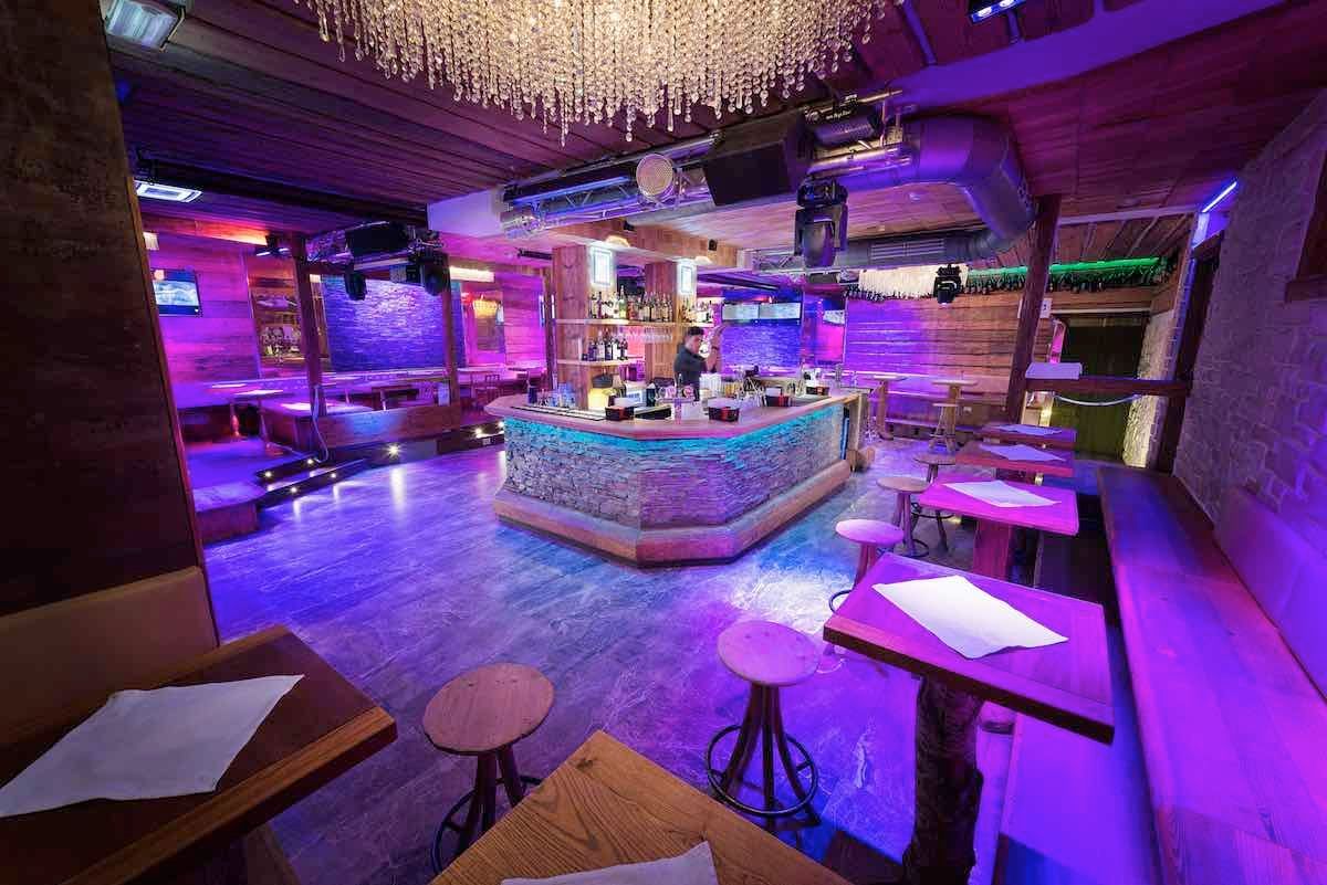 bivio night club.jpg