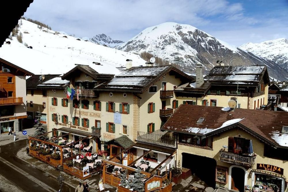 Hotel Alpina