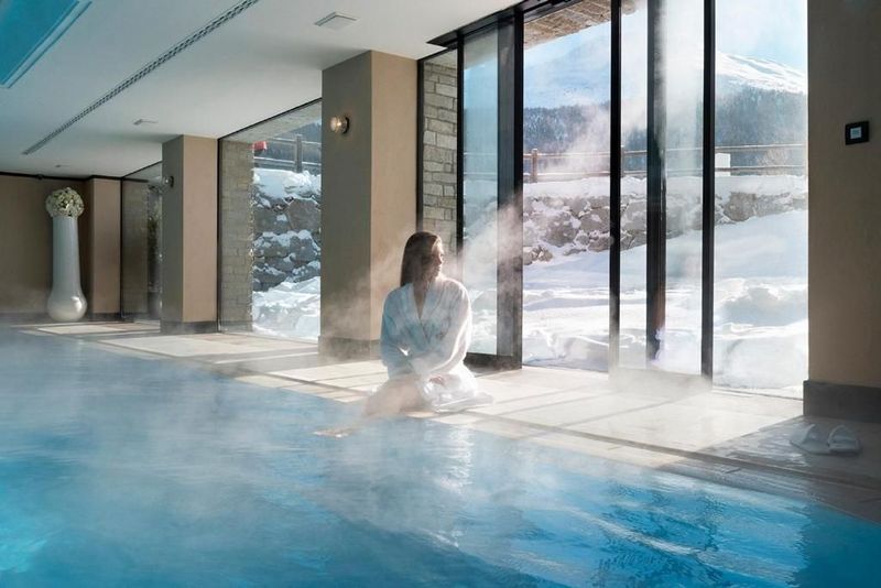 Hotels with Swimming Pools & Spas